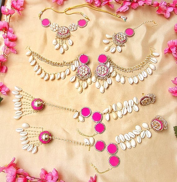 Traditional Indian Bridal Floral Jewelry Set in Hot Pink and White